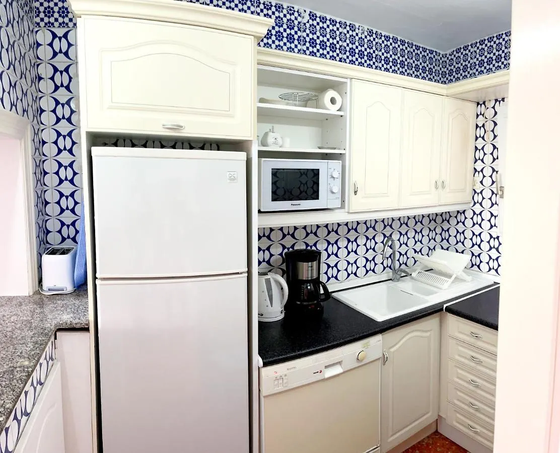 Apartamento Roquetas De Mar: Seafront Terrace with Pool & Parking Apartment